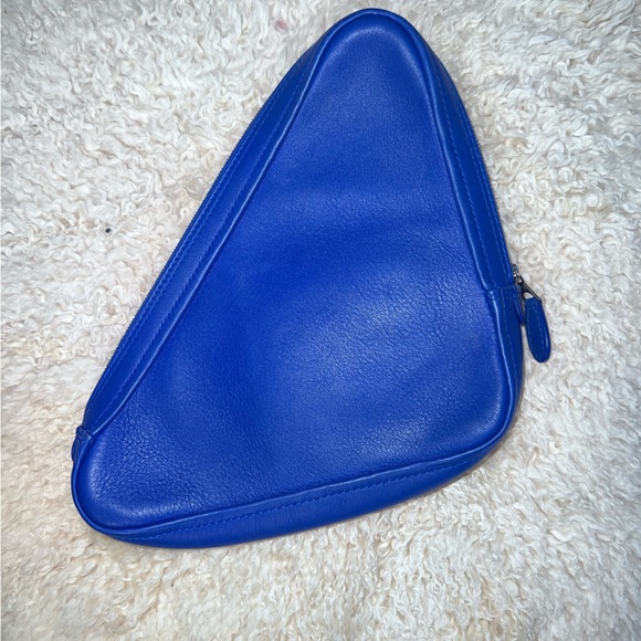 BALENCIAGA Triangle Leather clutch bag UNISEX - Picture 4 of 8